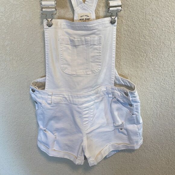 Wax Jean- Junior’s White Shorts Overalls w/ Distressing, Size L - Picture 6 of 10
